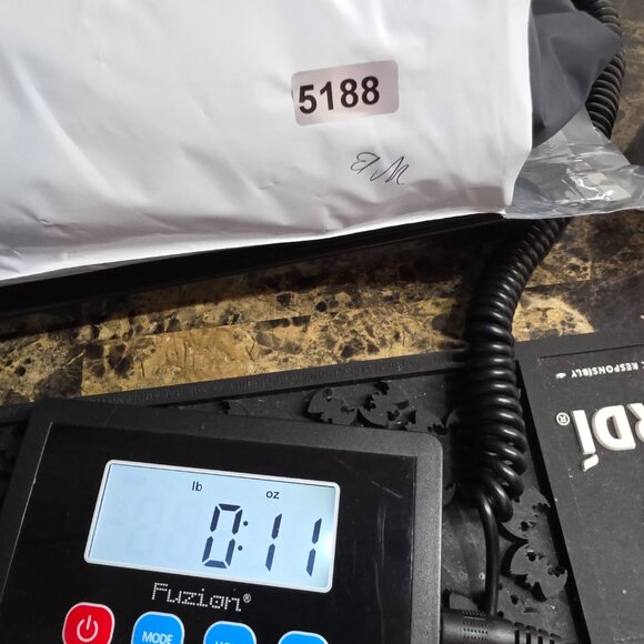 New Balance Puffer Tech Vest Mens Size Medium Black Quilted Comfort Fit Full Zip - Picture 14 of 14